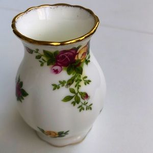 ROYAL ALBERT bone china bud vase, 22c gold trim